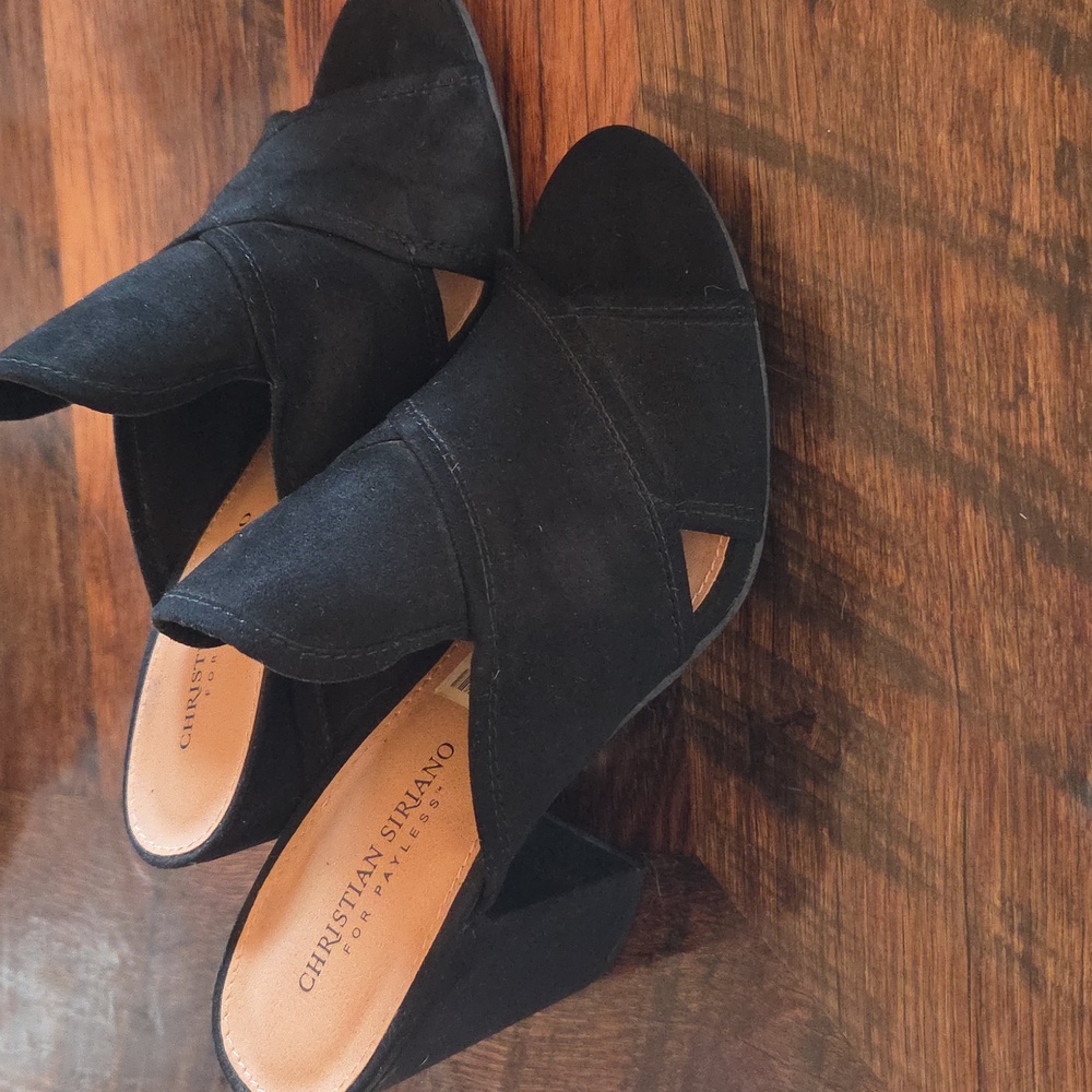 Black Block Heels - Picture 2 of 6